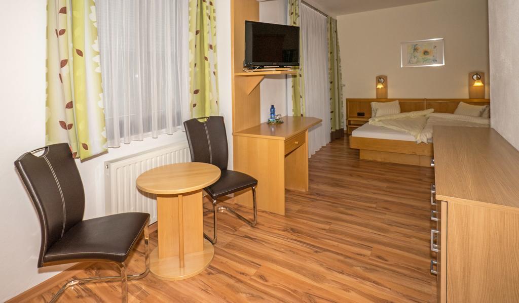 Haus Stampfer Hotel Weissensee Exterior foto